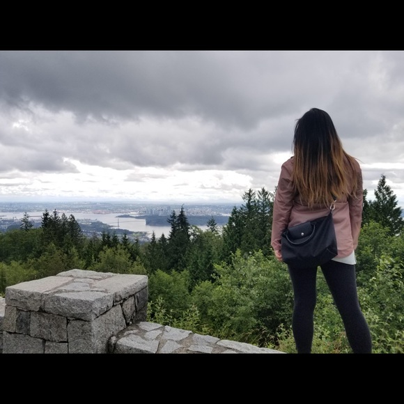 Meet your Posher, Wynter - Picture 1 of 1